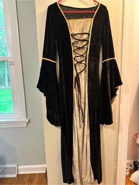 Black and Gold Lace-Up Medieval Women's Halloween Dress
